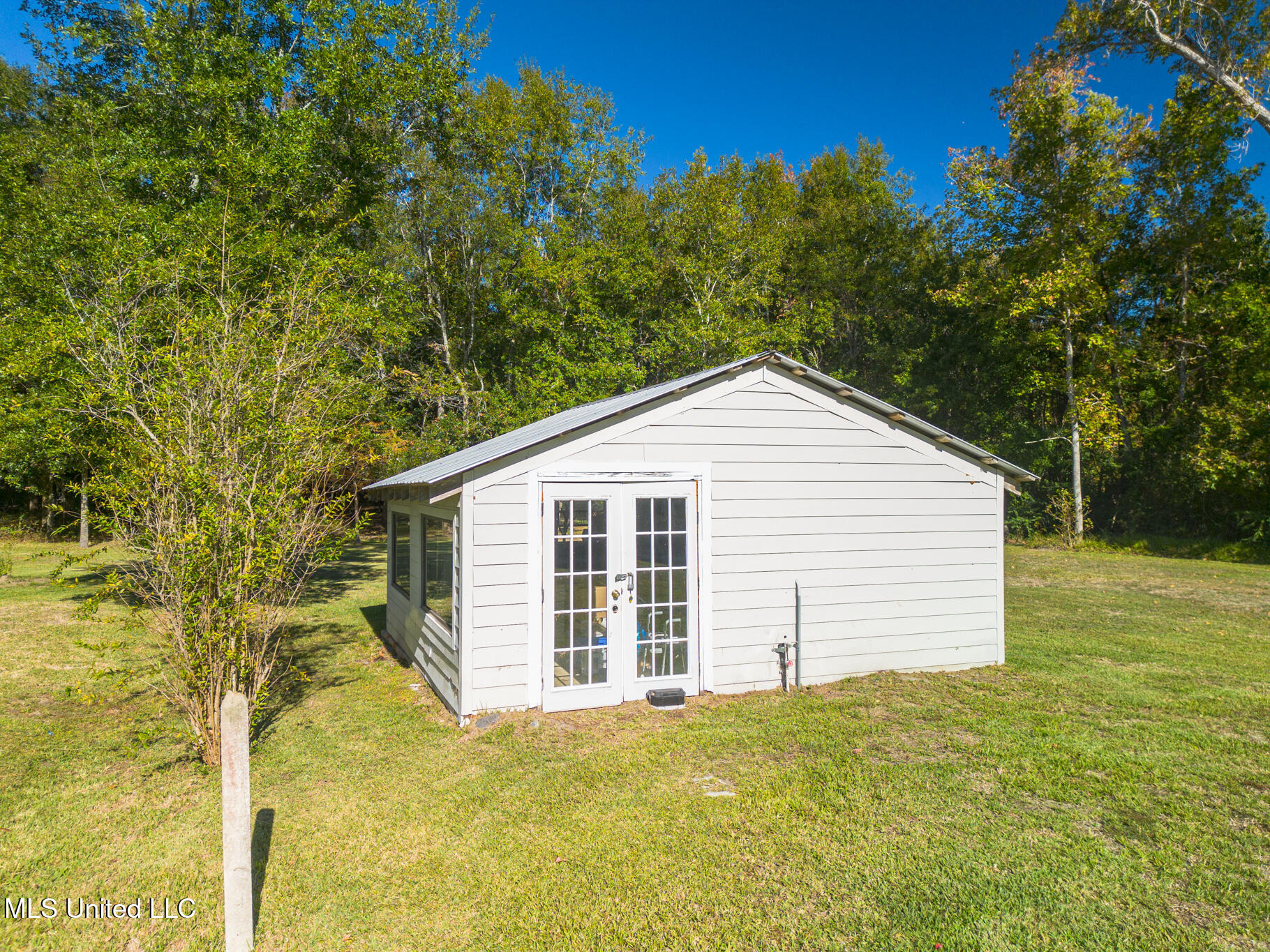 Waveland, Mississippi, 39576, United States, 3 Bedrooms Bedrooms, ,2 BathroomsBathrooms,Residential,For Sale,1991411