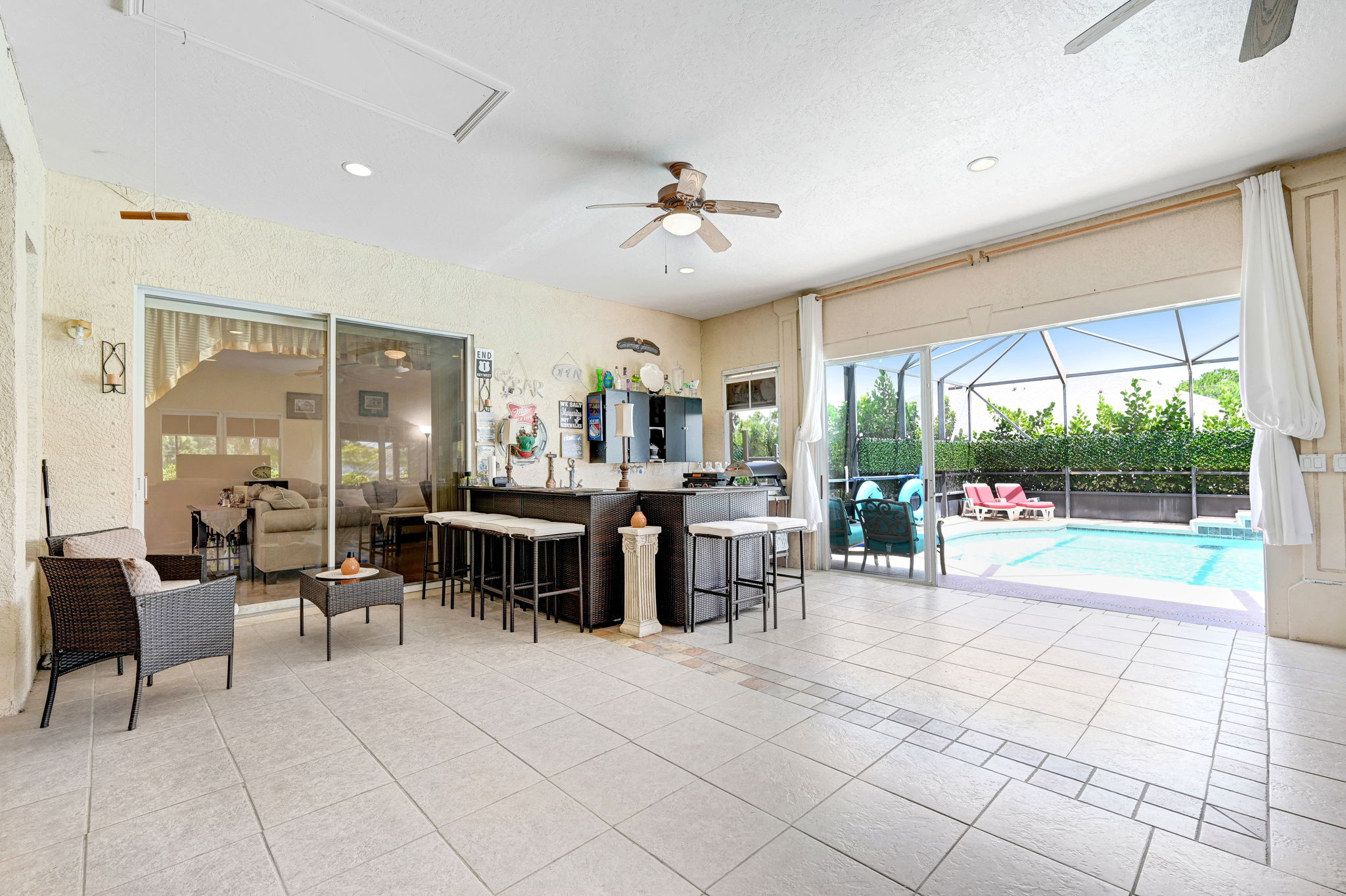 Palm Bay, Florida, 32908, United States, 4 Bedrooms Bedrooms, ,4 BathroomsBathrooms,Residential,For Sale,1978216