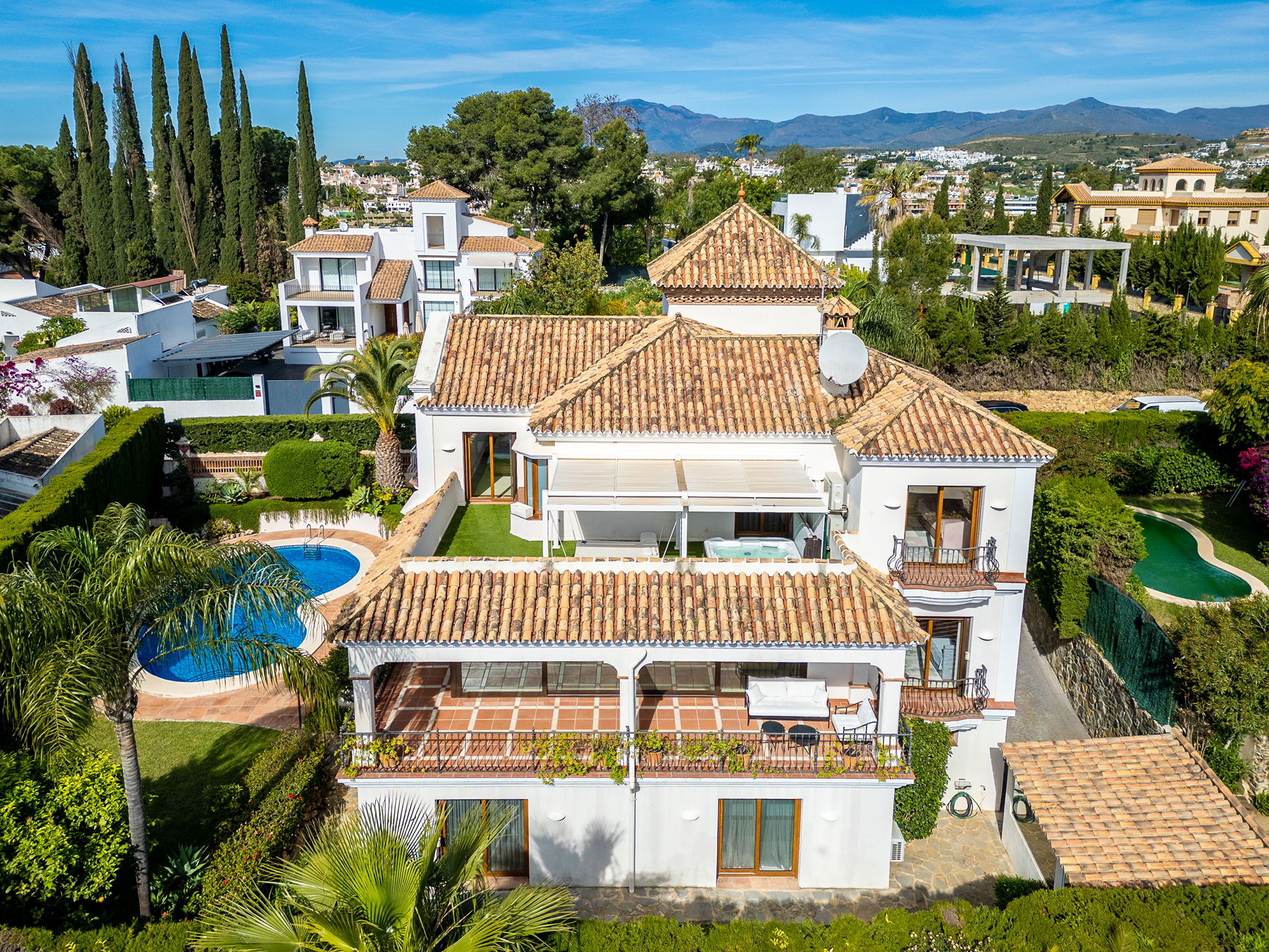  Villa with independent apartment in Nueva Milla de Oro, Estepona - 物件實景
