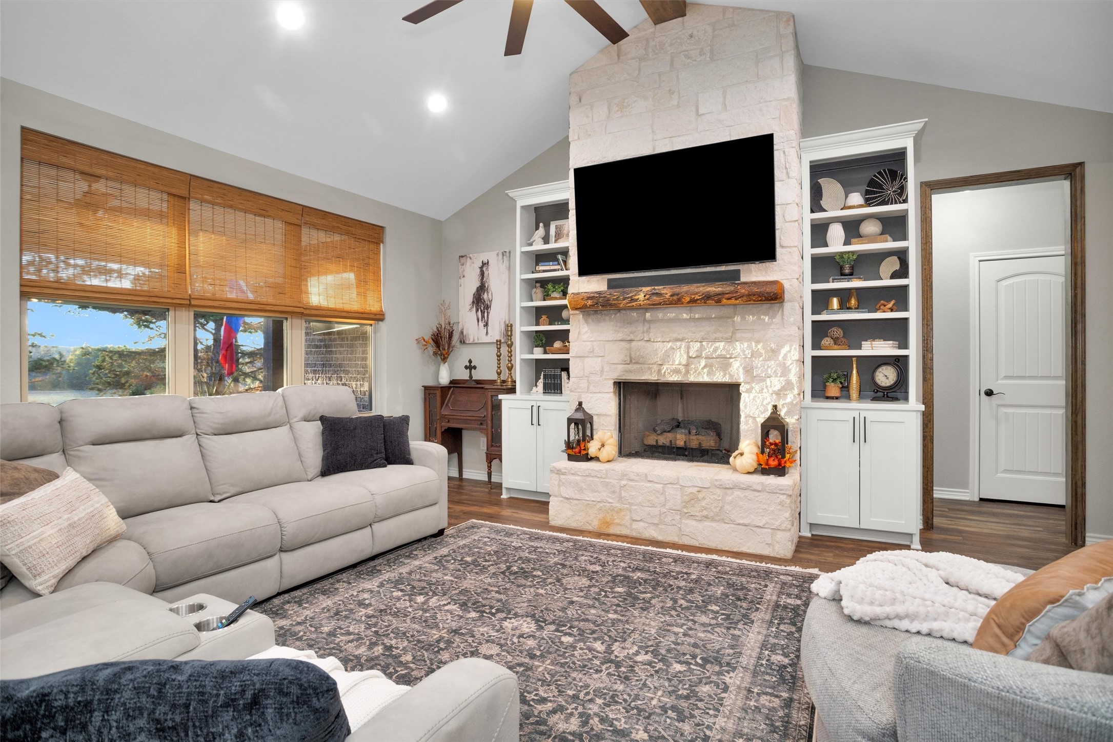 Mount Enterprise, Texas, 75681, United States, ,Residential,For Sale,2001893