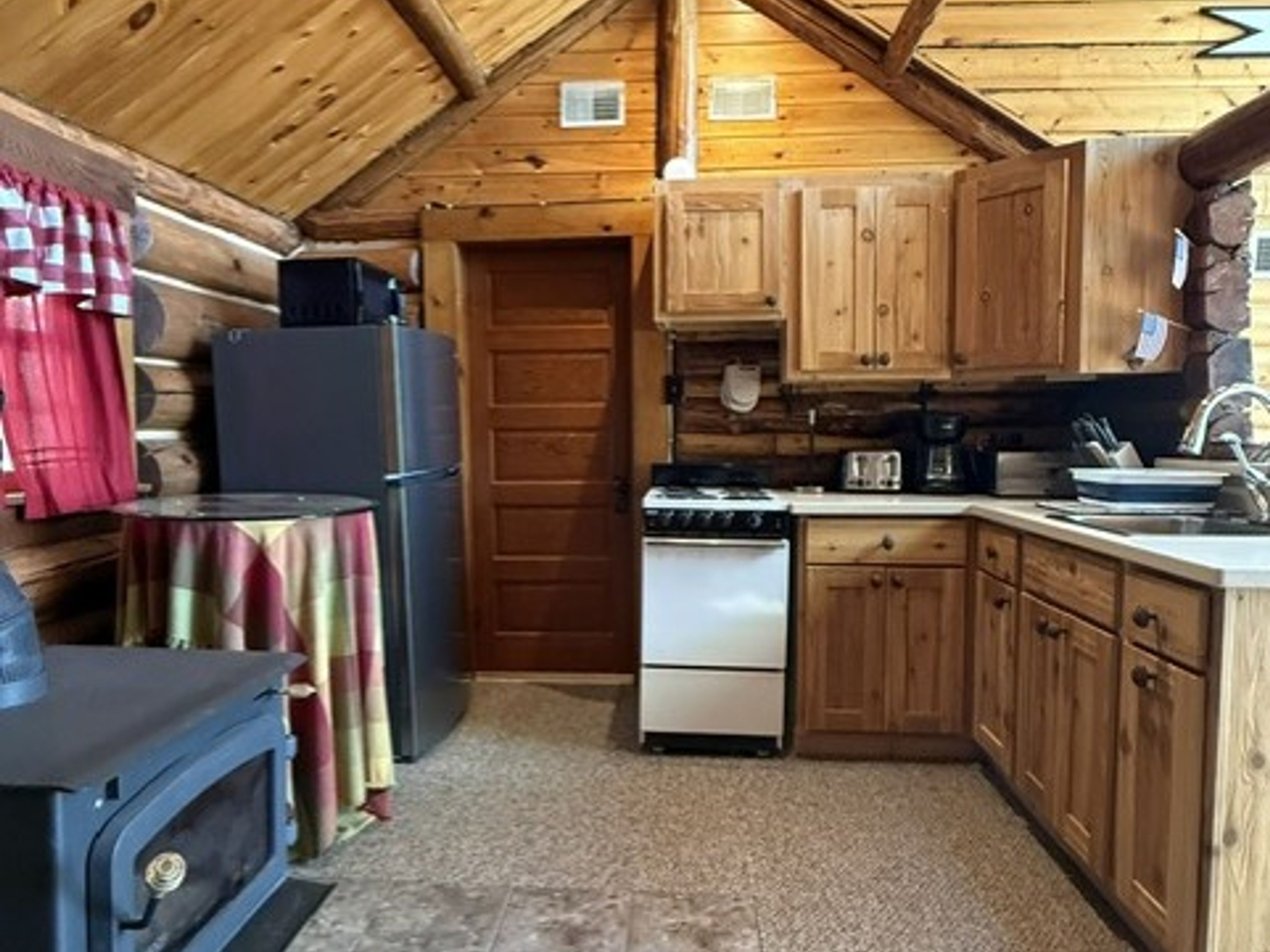  Storybook Log Cabin in Pines - 物件實景