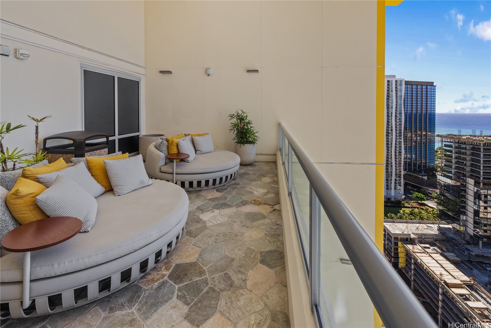 Honolulu, Hawaii, 96814, United States, 1 Bedroom Bedrooms, ,1 BathroomBathrooms,Residential,For Sale,1941012