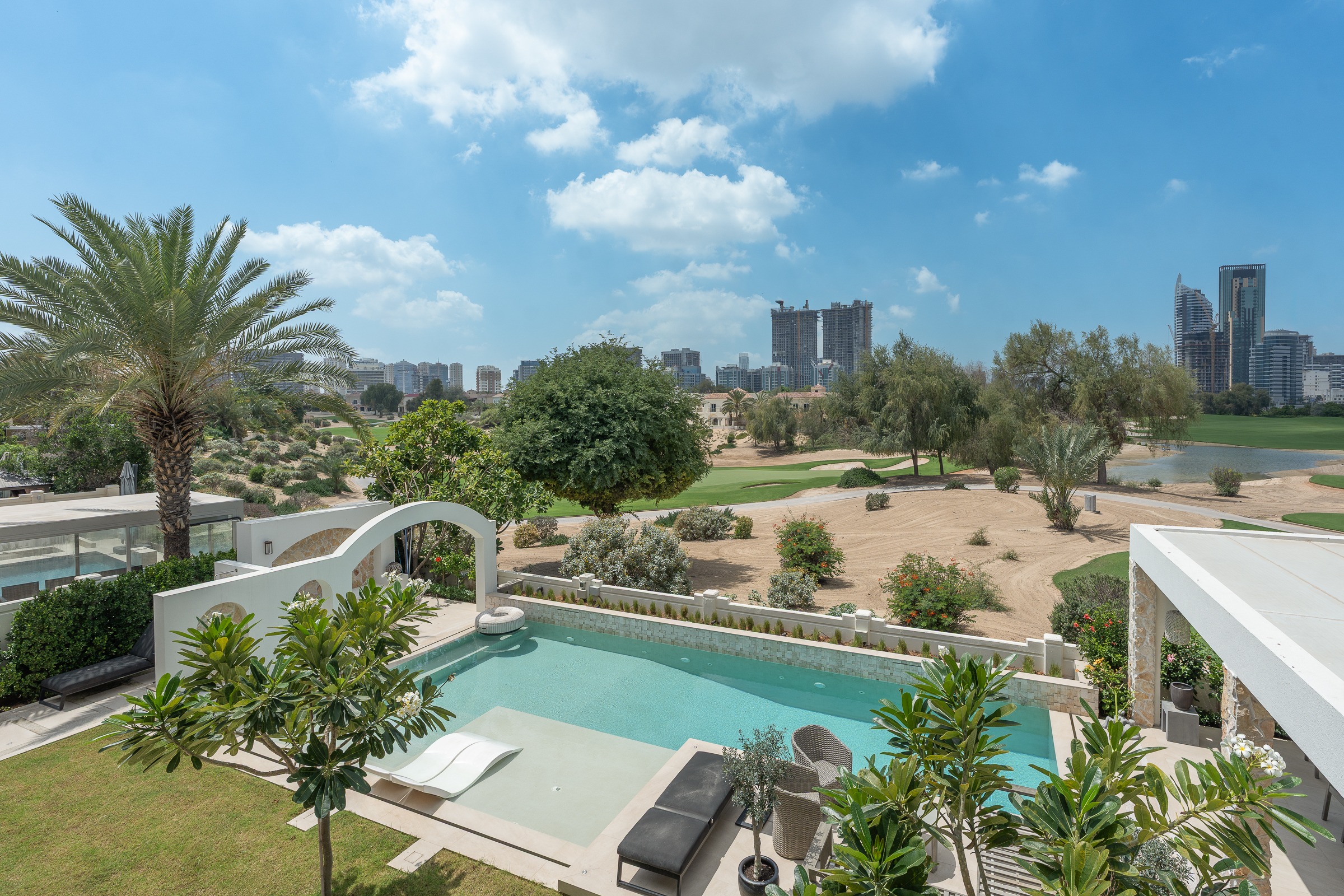  Design-Led Villa in Victoria Heights - 物件實景