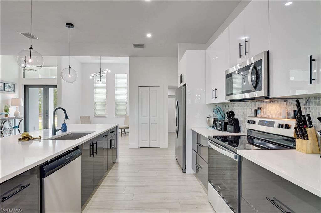 Cape Coral, Florida, 33993, United States, 4 Bedrooms Bedrooms, ,3 BathroomsBathrooms,Residential,For Sale,1804286