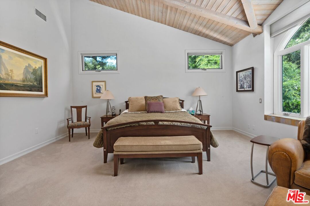 Calabasas, California, 91302, United States, 4 Bedrooms Bedrooms, ,3 BathroomsBathrooms,Residential,For Sale,1998340