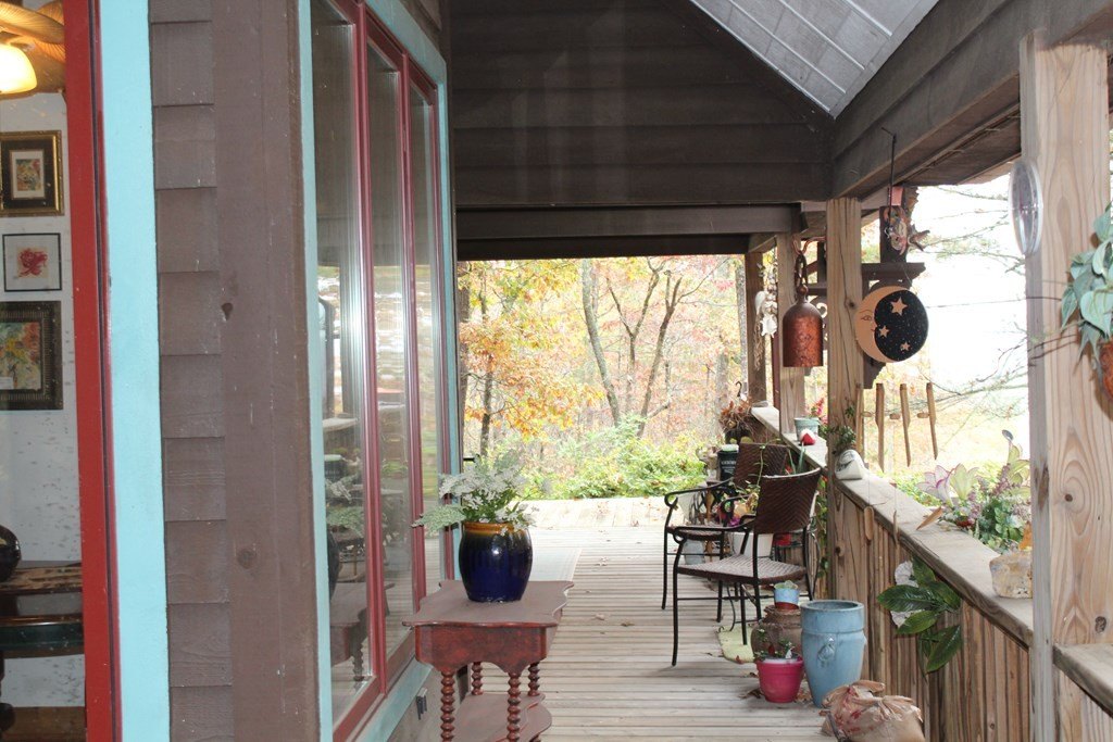 Murphy, North Carolina, 28906, United States, 2 Bedrooms Bedrooms, ,4 BathroomsBathrooms,Residential,For Sale,1915362