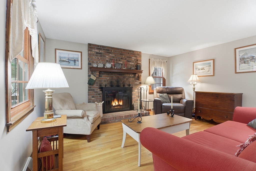 Monson, Massachusetts, 01057, United States, 5 Bedrooms Bedrooms, ,2 BathroomsBathrooms,Residential,For Sale,1988308