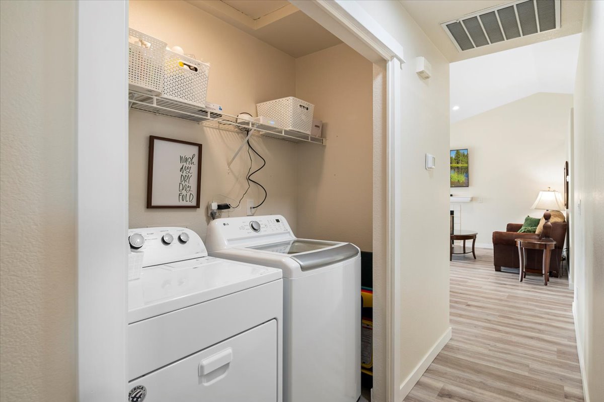 Redmond, Oregon, 97756, United States, 3 Bedrooms Bedrooms, ,2 BathroomsBathrooms,Residential,For Sale,1991530