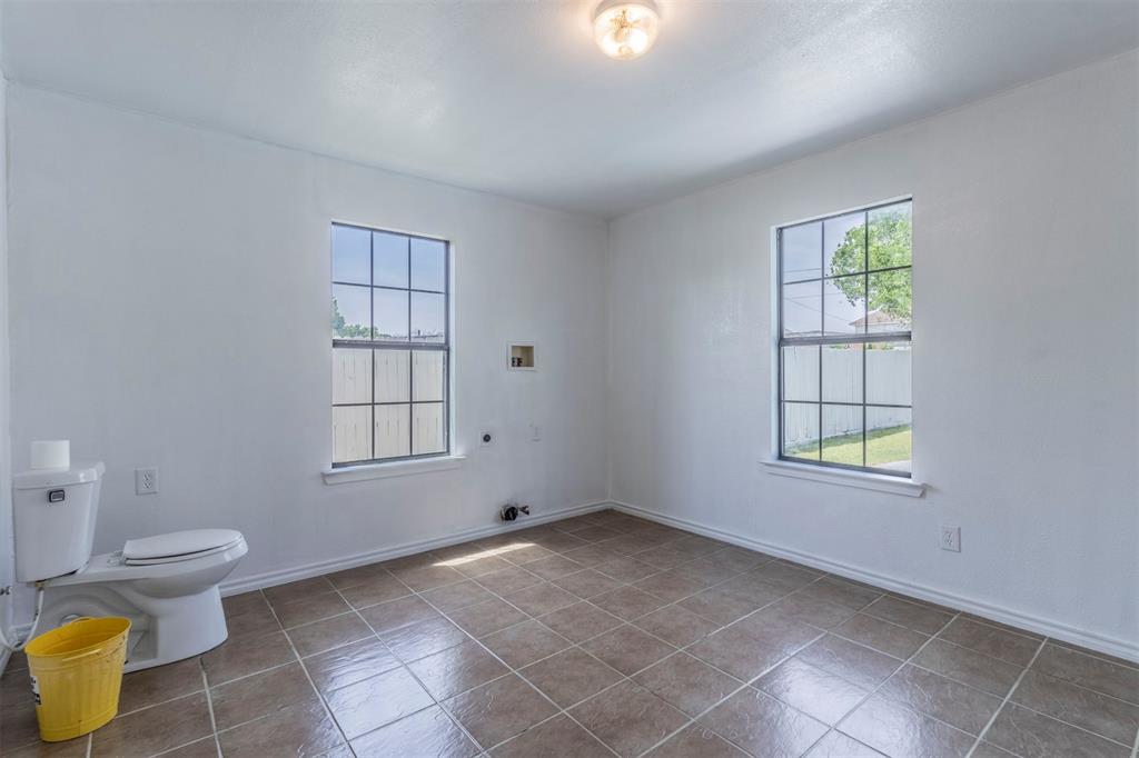 Fort Worth, Texas, 76179, United States, 4 Bedrooms Bedrooms, ,4 BathroomsBathrooms,Residential,For Sale,1915544