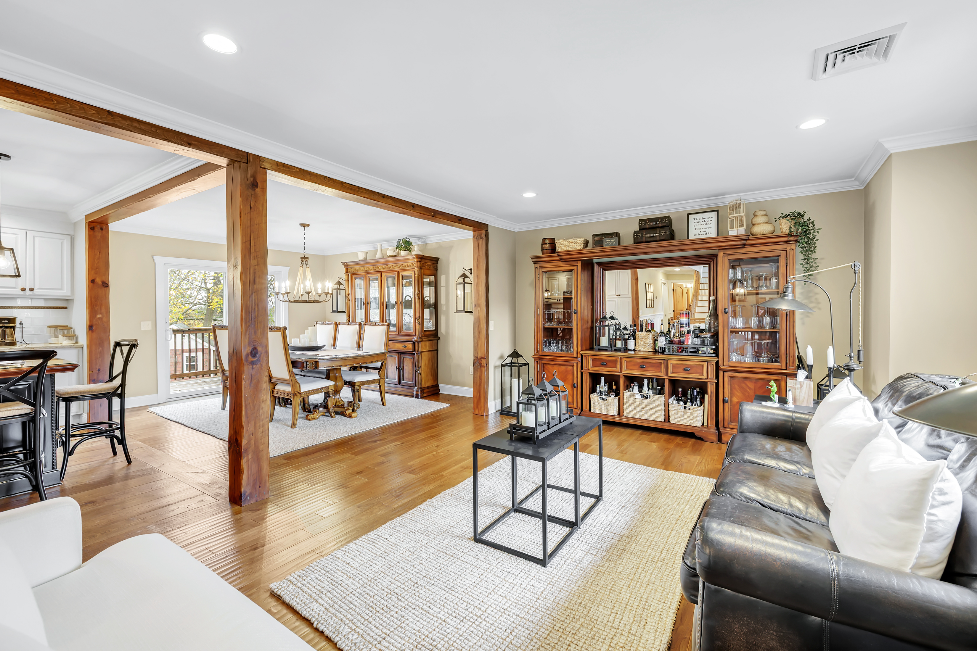 Danbury, Connecticut, 06811, United States, 10 Bedrooms Bedrooms, ,5 BathroomsBathrooms,Residential,For Sale,1992409