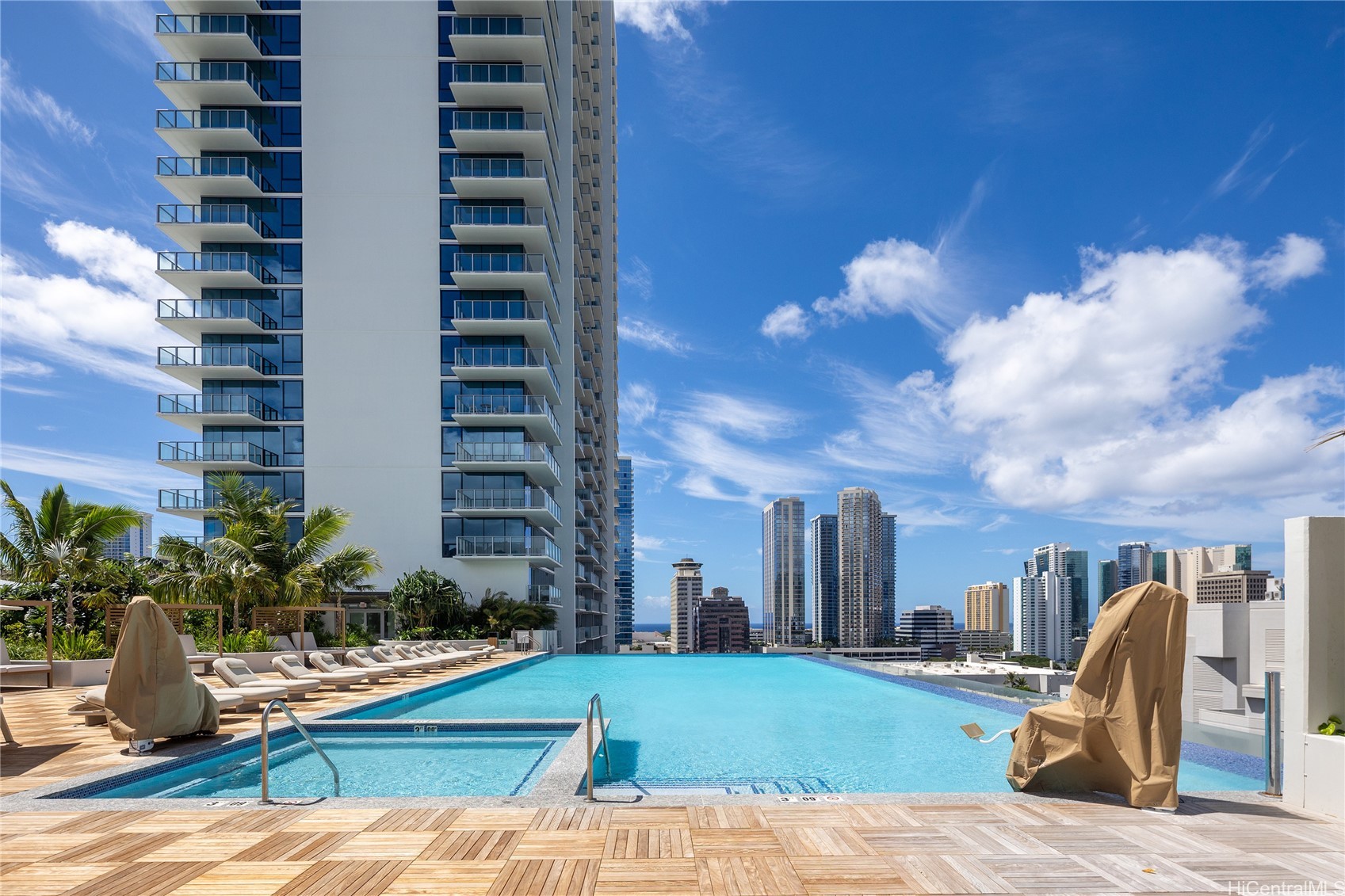 Honolulu, Hawaii, 96814, United States, 2 Bedrooms Bedrooms, ,2 BathroomsBathrooms,Residential,For Sale,1988150