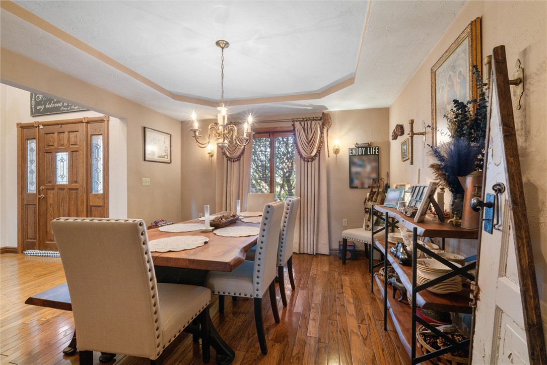 South Strabane, Pennsylvania, 15301, United States, 5 Bedrooms Bedrooms, ,5 BathroomsBathrooms,Residential,For Sale,2003088