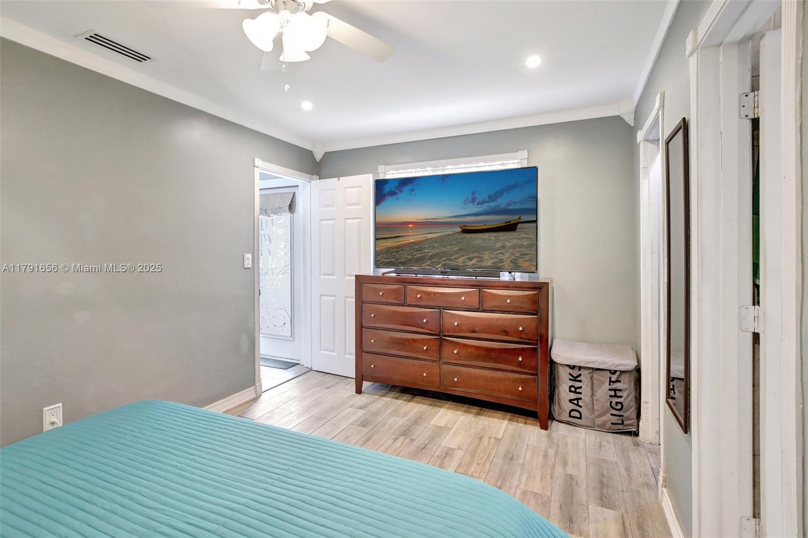 Hialeah, Florida, 33015, United States, 3 Bedrooms Bedrooms, ,2 BathroomsBathrooms,Residential,For Sale,1787509