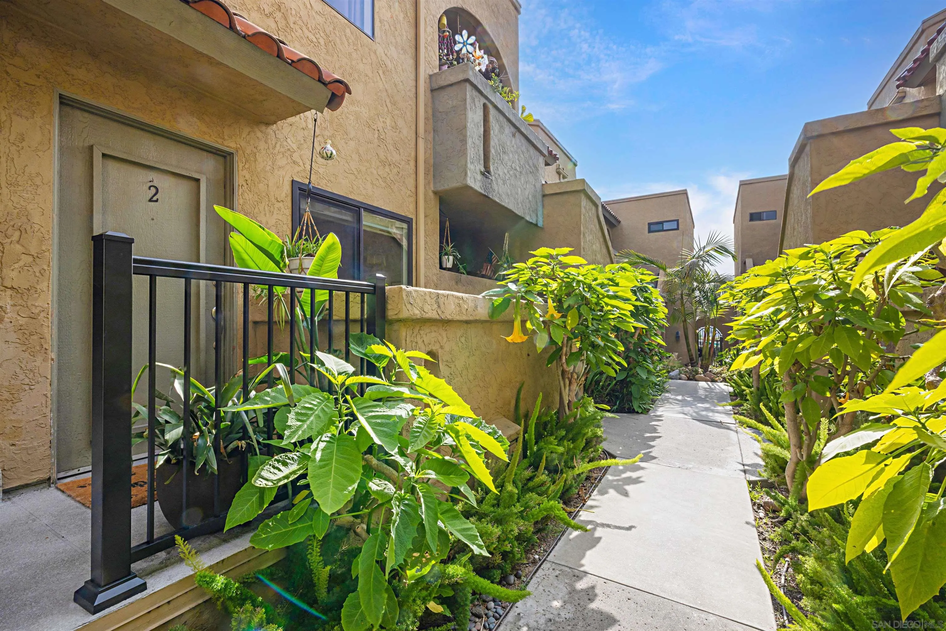 San Diego, California, 92104, United States, 2 Bedrooms Bedrooms, ,2 BathroomsBathrooms,Residential,For Sale,1917788