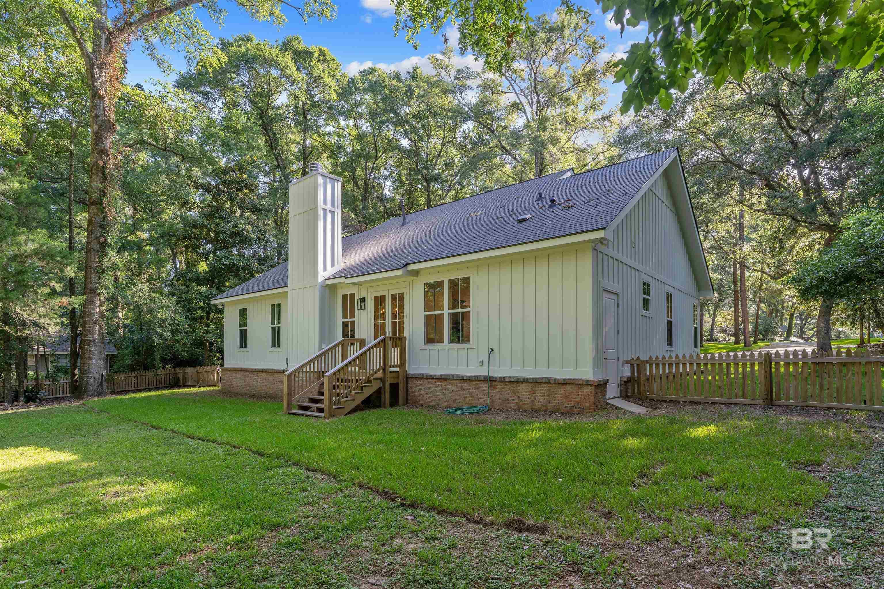 Fairhope, Alabama, 36532, United States, 3 Bedrooms Bedrooms, ,2 BathroomsBathrooms,Residential,For Sale,1895603