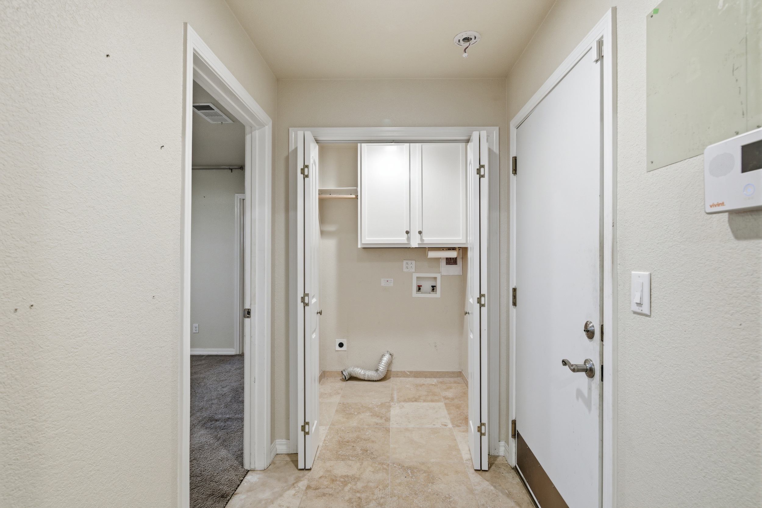  Spacious Charming Home  Updates  Comfortable Layout - 物件實景