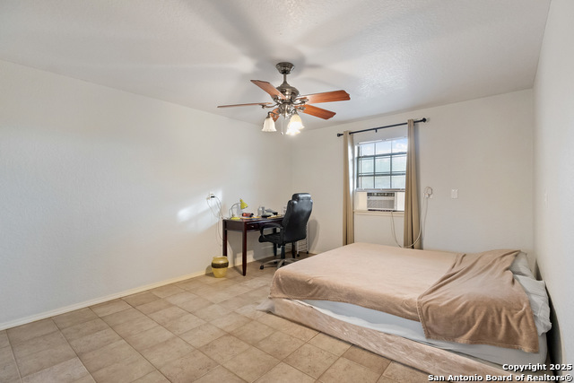 Floresville, Texas, 78114, United States, 6 Bedrooms Bedrooms, ,3 BathroomsBathrooms,Residential,For Sale,1754685