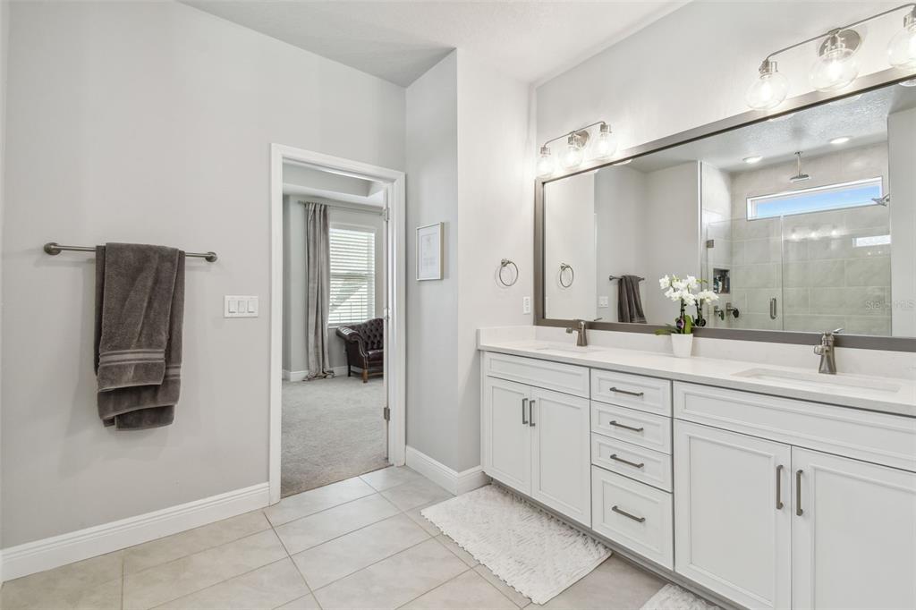 Sarasota, Florida, 34237, United States, 3 Bedrooms Bedrooms, ,4 BathroomsBathrooms,Residential,For Sale,1862311