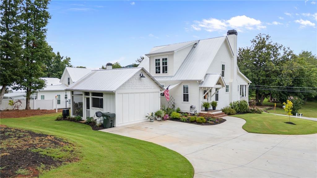 Cleveland, Georgia, 30528, United States, 3 Bedrooms Bedrooms, ,3 BathroomsBathrooms,Residential,For Sale,1905575