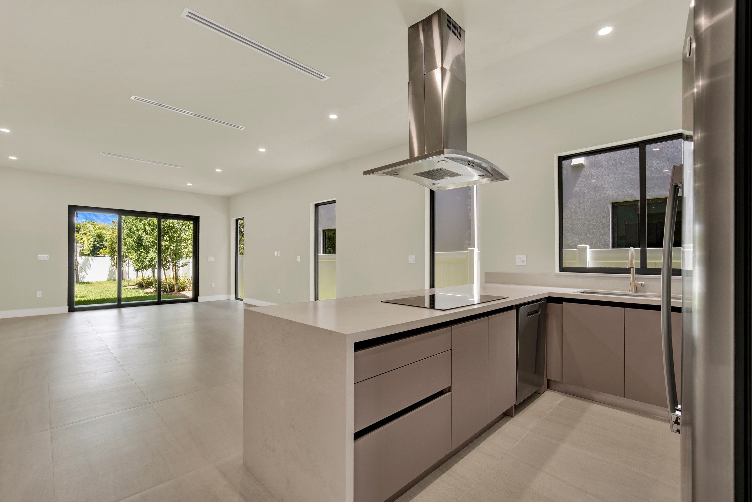  2889 Southwest 35th Avenue, Miami, FL 33133 - 物件實景