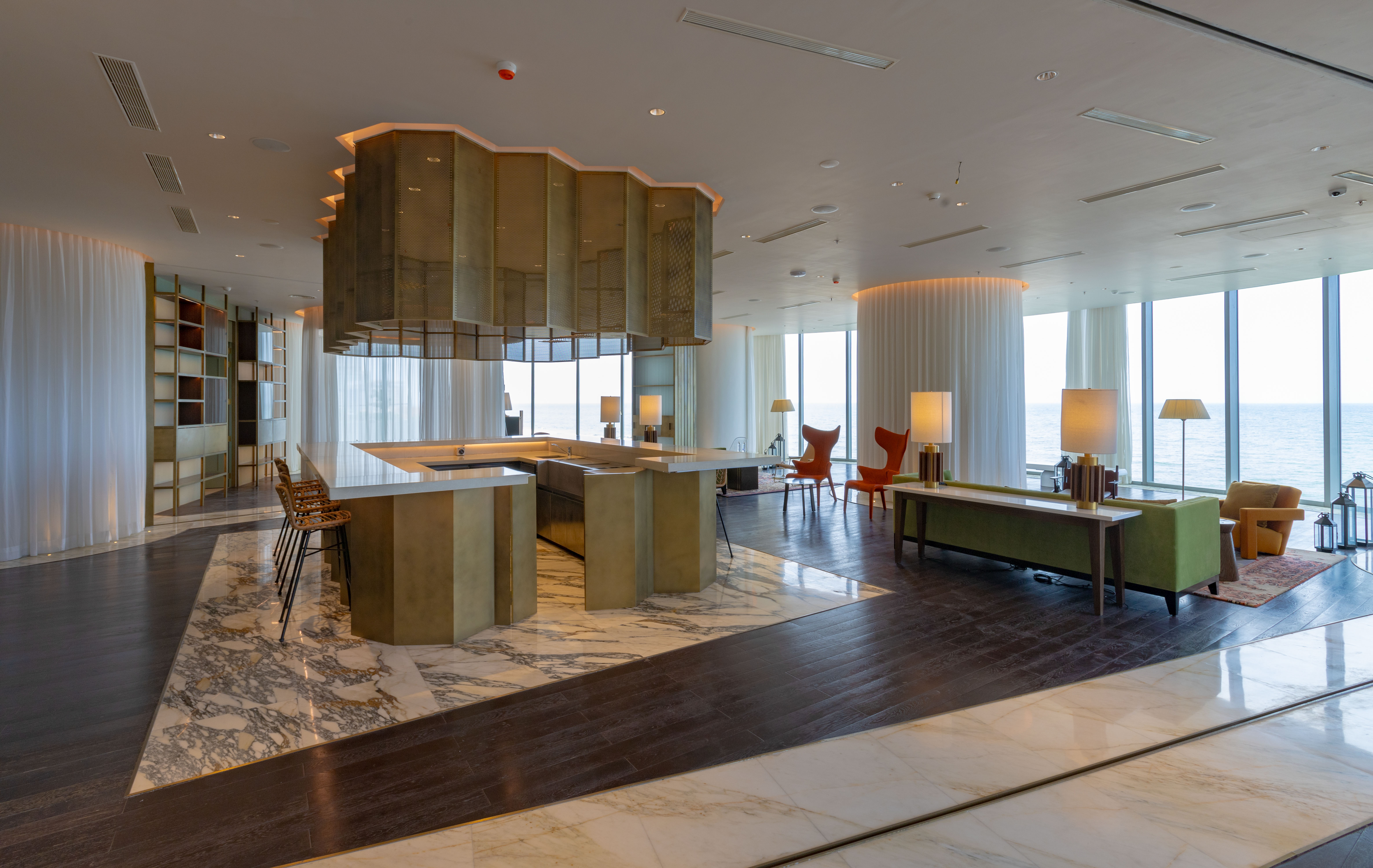  Sky Mansion on 7th floor with ocean views at Sapphire Residences - 物件實景