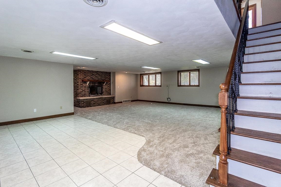 New London, Wisconsin, 54961-8021, United States, 4 Bedrooms Bedrooms, ,2 BathroomsBathrooms,Residential,For Sale,2008203