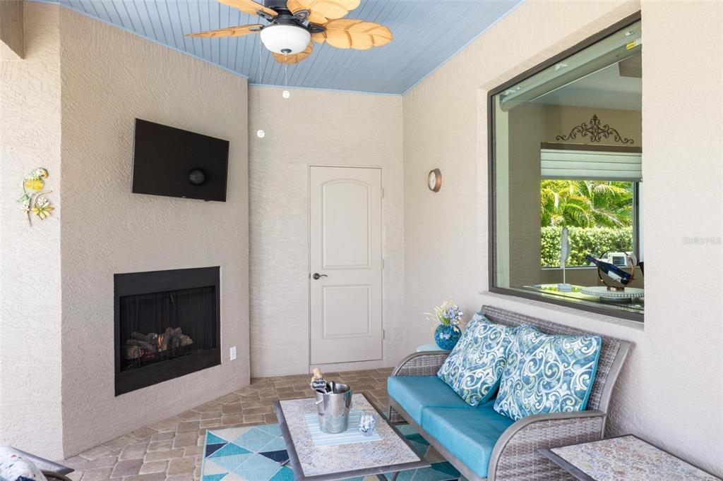 Rotonda West, Florida, 33947, United States, 3 Bedrooms Bedrooms, ,3 BathroomsBathrooms,Residential,For Sale,1940438