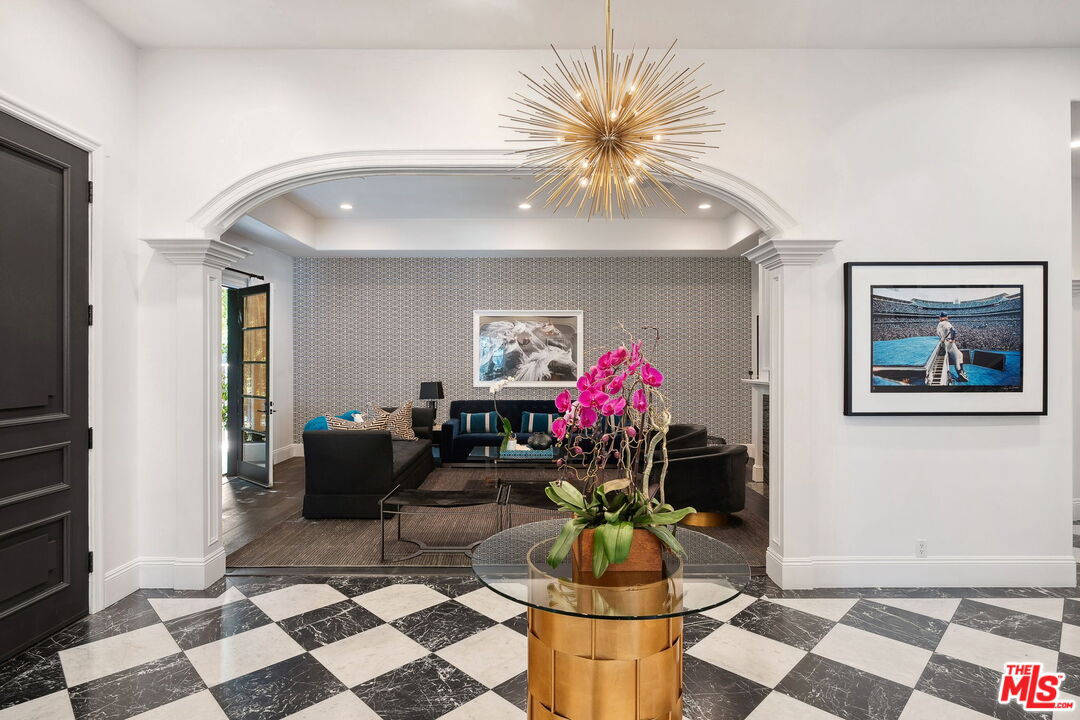 Beverly Hills Post Office, California, 90210, United States, 5 Bedrooms Bedrooms, ,6 BathroomsBathrooms,Residential,For Sale,1723543
