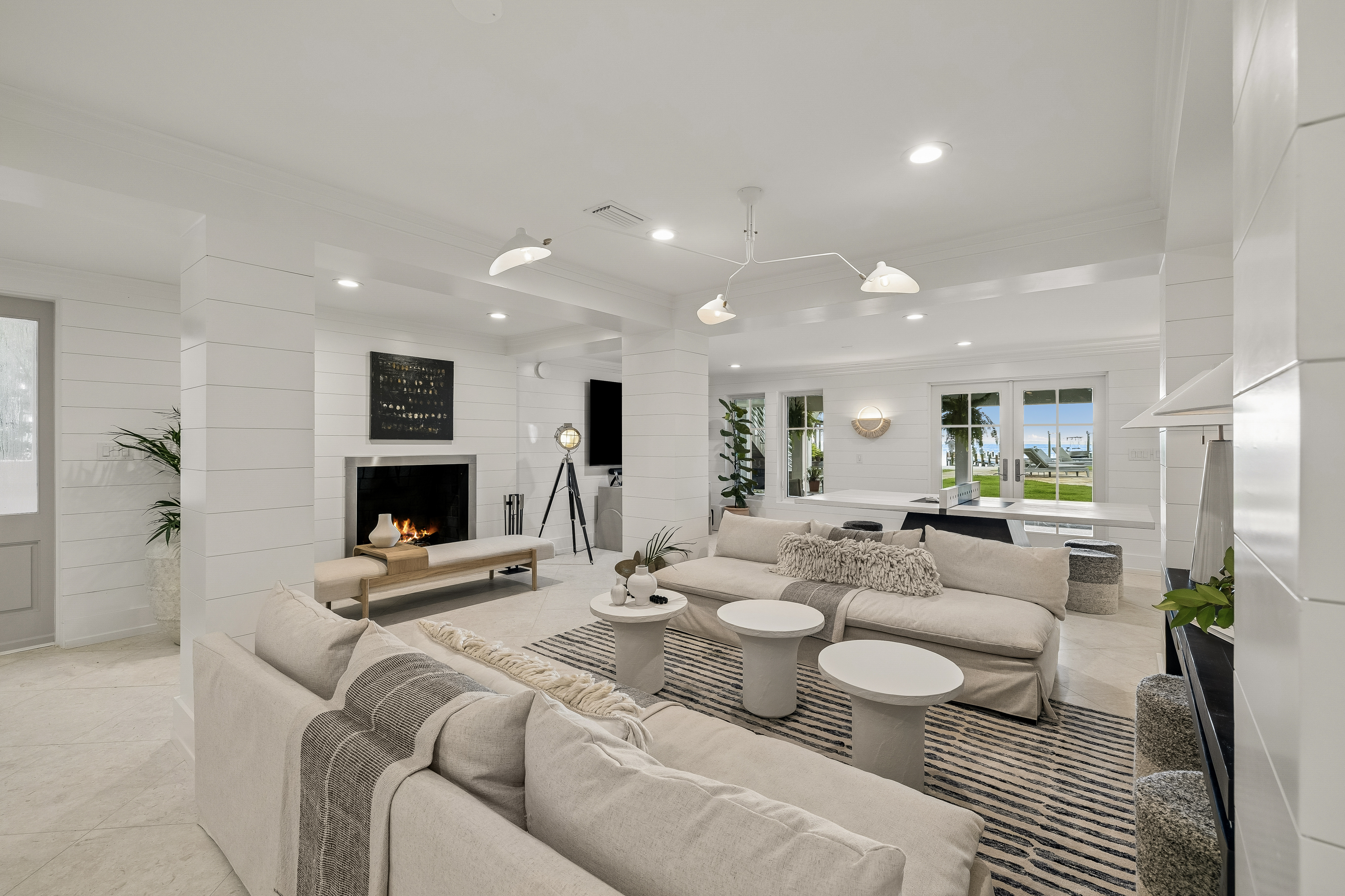  Private Bayfront Estate with Deep Water Dock and Sandy Beach - 物件實景