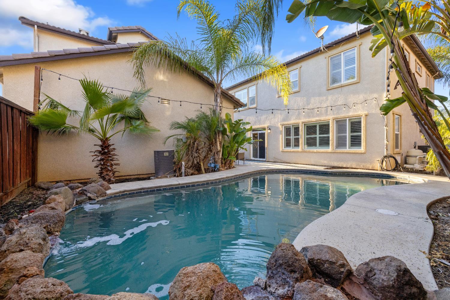 Oakdale, California, 95361, United States, 4 Bedrooms Bedrooms, ,4 BathroomsBathrooms,Residential,For Sale,2011319