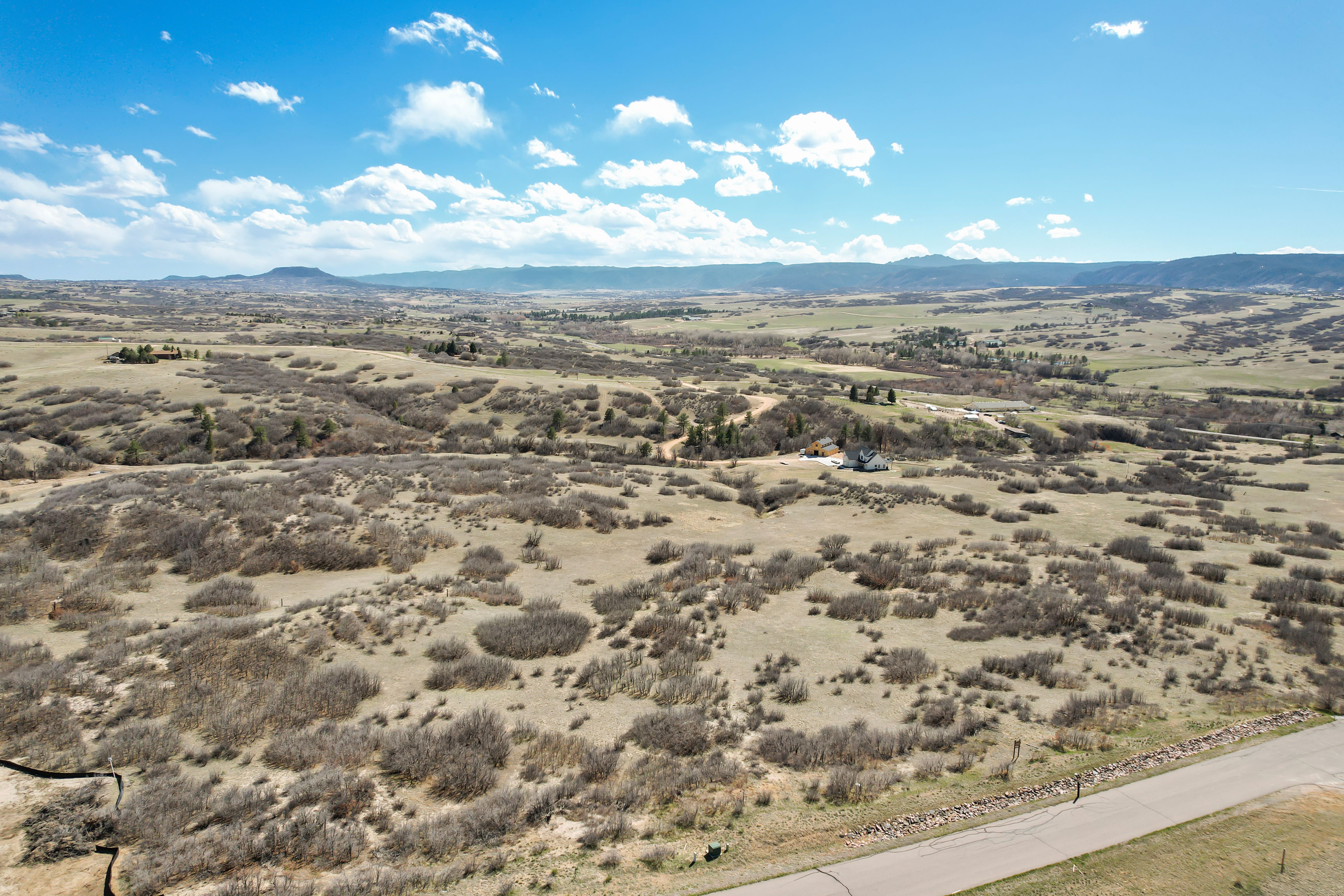  Gorgeous 4-acre lot - 物件實景