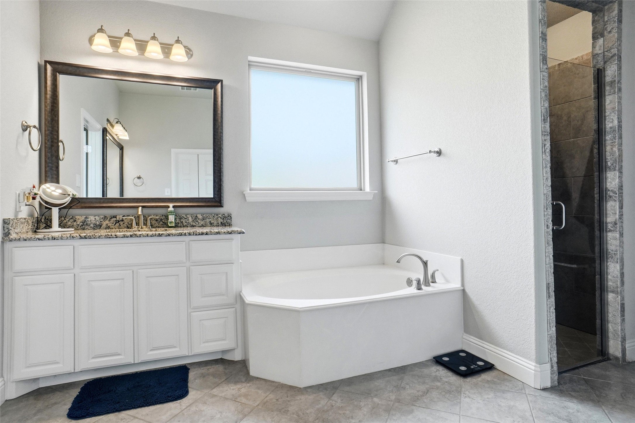 Willow Park, Texas, 76087, United States, 4 Bedrooms Bedrooms, ,4 BathroomsBathrooms,Residential,For Sale,2048202