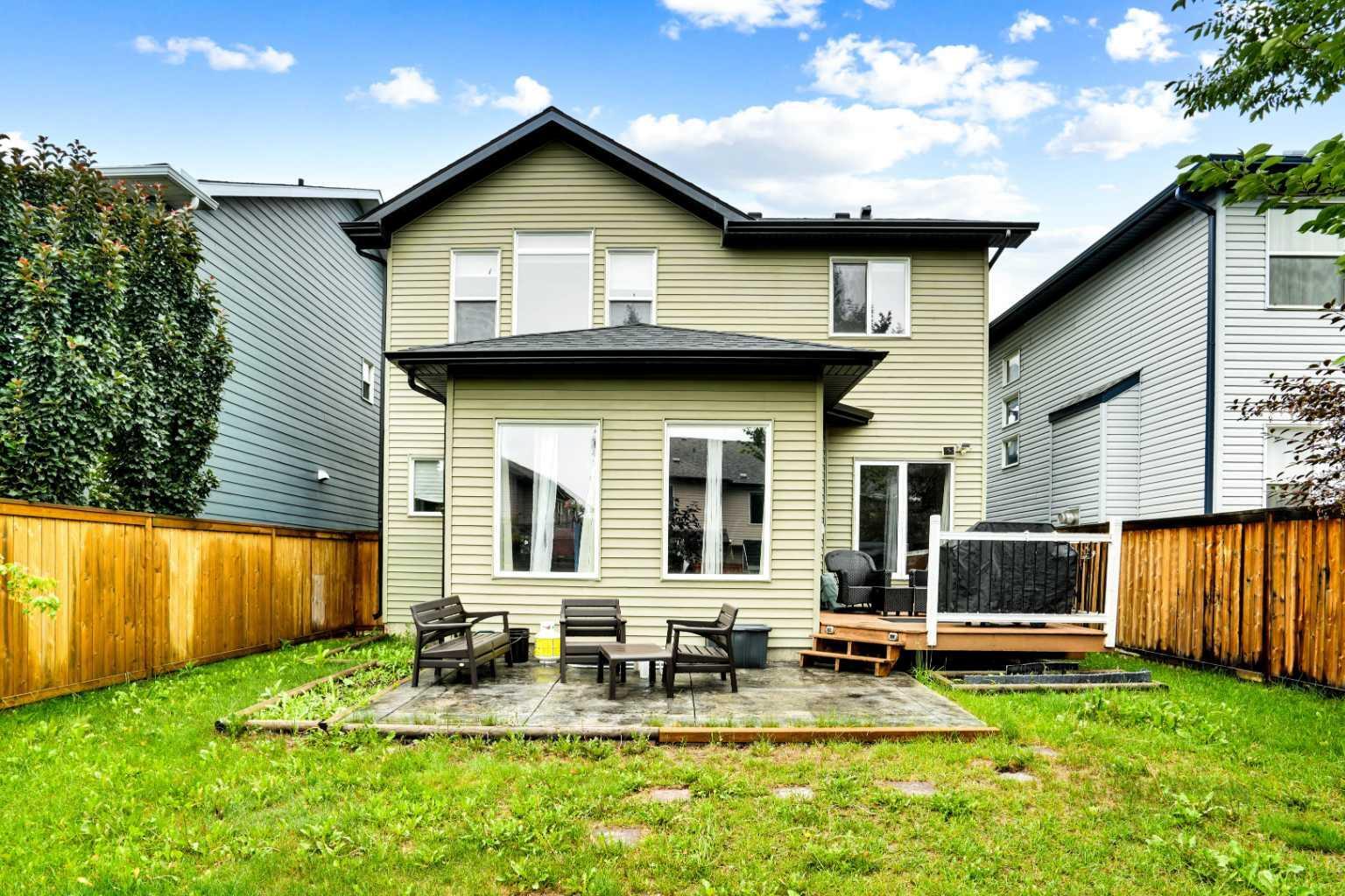 CALGARY, Alberta, T2X 0J7, CA, 3 Bedrooms Bedrooms, ,3 BathroomsBathrooms,Residential,For Sale,1906962