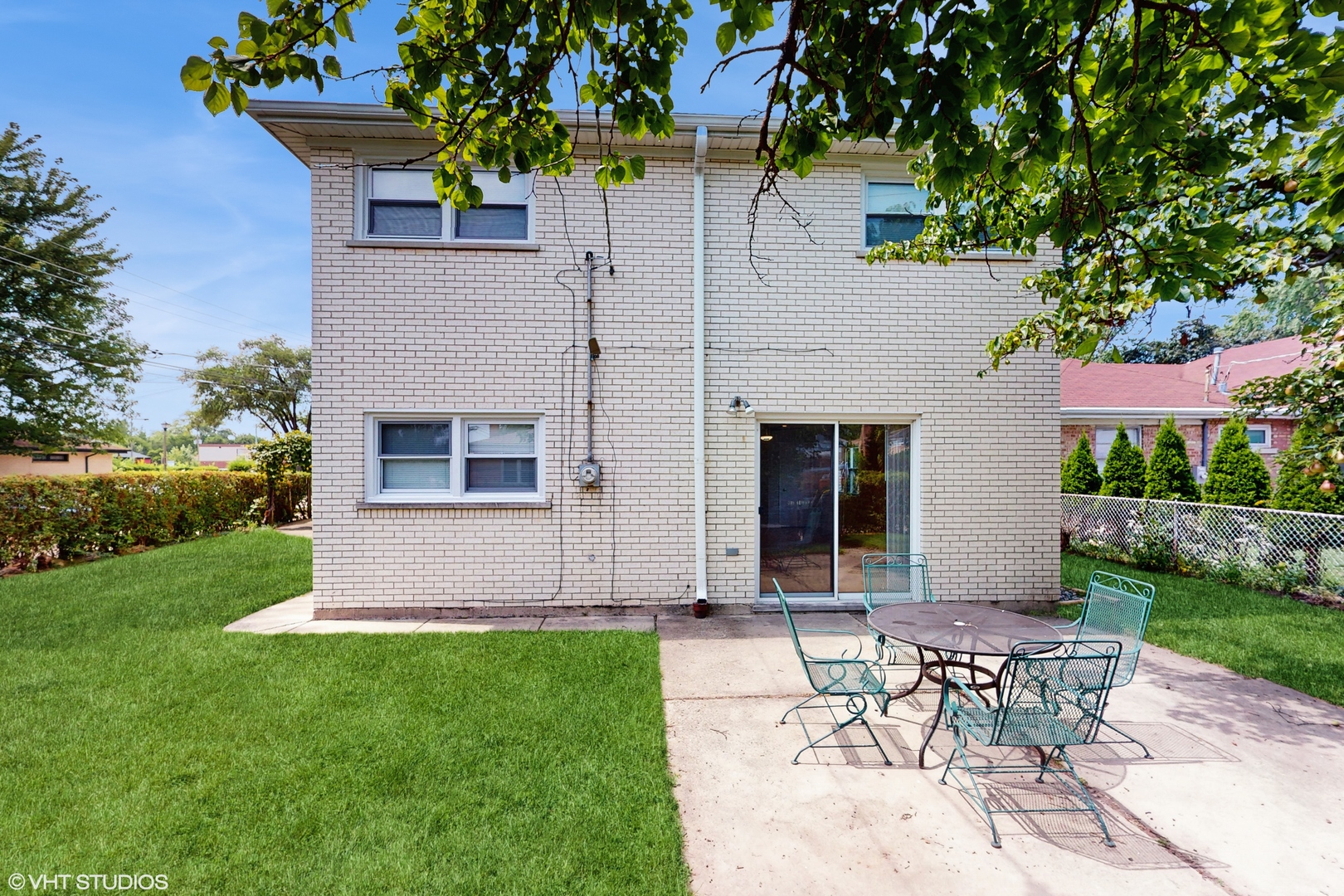 Skokie, Illinois, 60076, United States, 4 Bedrooms Bedrooms, ,2 BathroomsBathrooms,Residential,For Sale,1935170