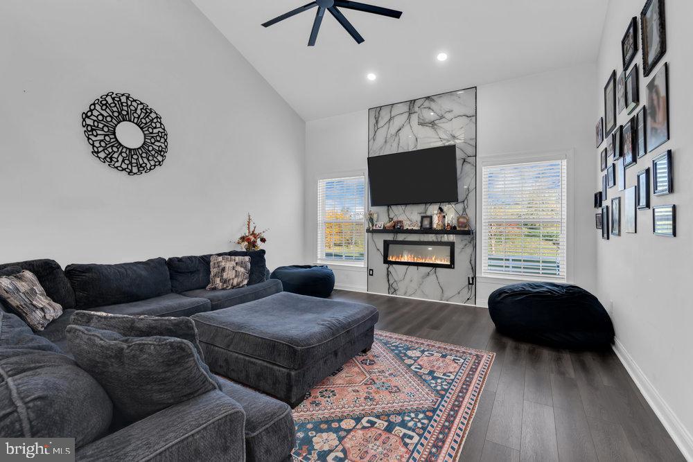 Bordentown, New Jersey, 08505, United States, 4 Bedrooms Bedrooms, ,3 BathroomsBathrooms,Residential,For Sale,1989199