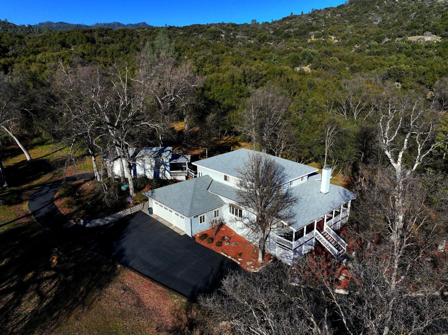 Ahwahnee, California, 93601, United States, 4 Bedrooms Bedrooms, ,3 BathroomsBathrooms,Residential,For Sale,1978318