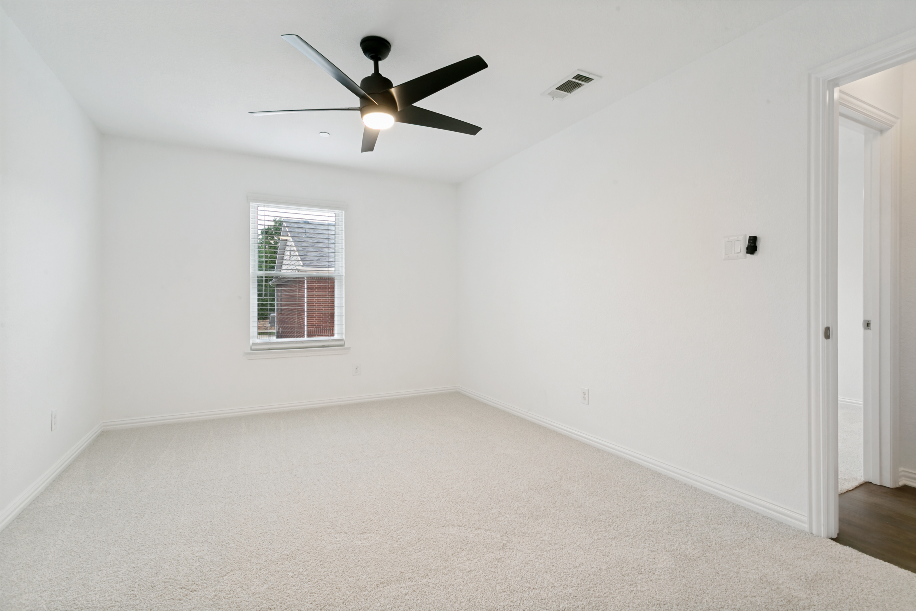  3115 Carlisle Street, Bedford, TX, 76021 - 物件實景