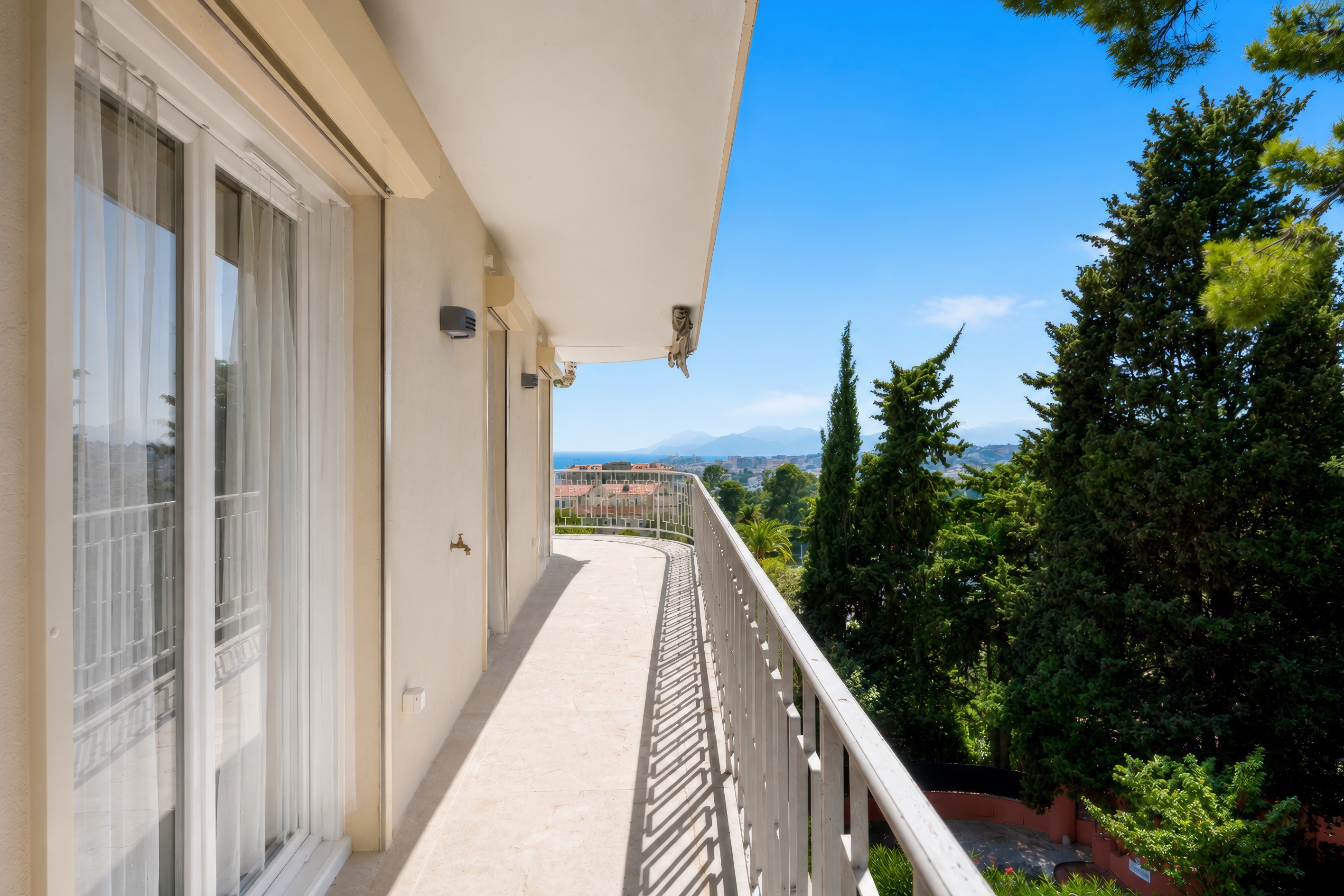  Cannes Oxford: 86 sq.m sea view apartment with terrace in a sought-after neighb… - 物件實景
