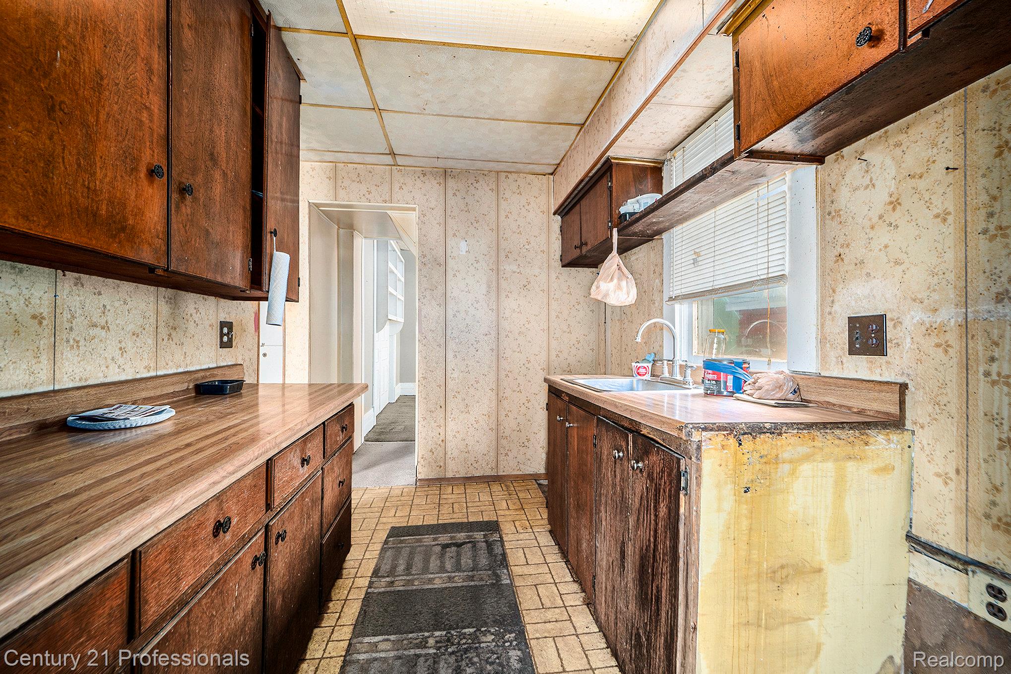 Rochester, Michigan, 48307, United States, ,4 BathroomsBathrooms,Residential,For Sale,1983342