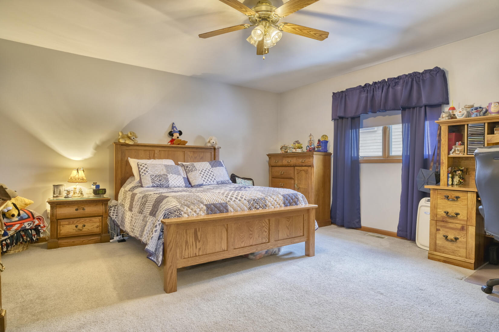 St. John, Indiana, 46373, United States, 4 Bedrooms Bedrooms, ,3 BathroomsBathrooms,Residential,For Sale,2037863