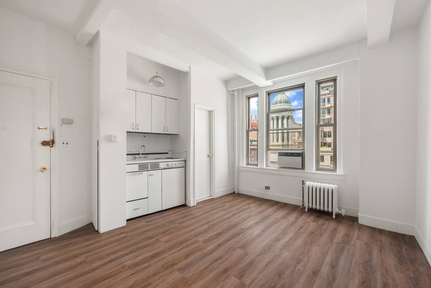 New York City, New York, 10021, United States, 1 Bedroom Bedrooms, ,1 BathroomBathrooms,Residential,For Sale,1892172
