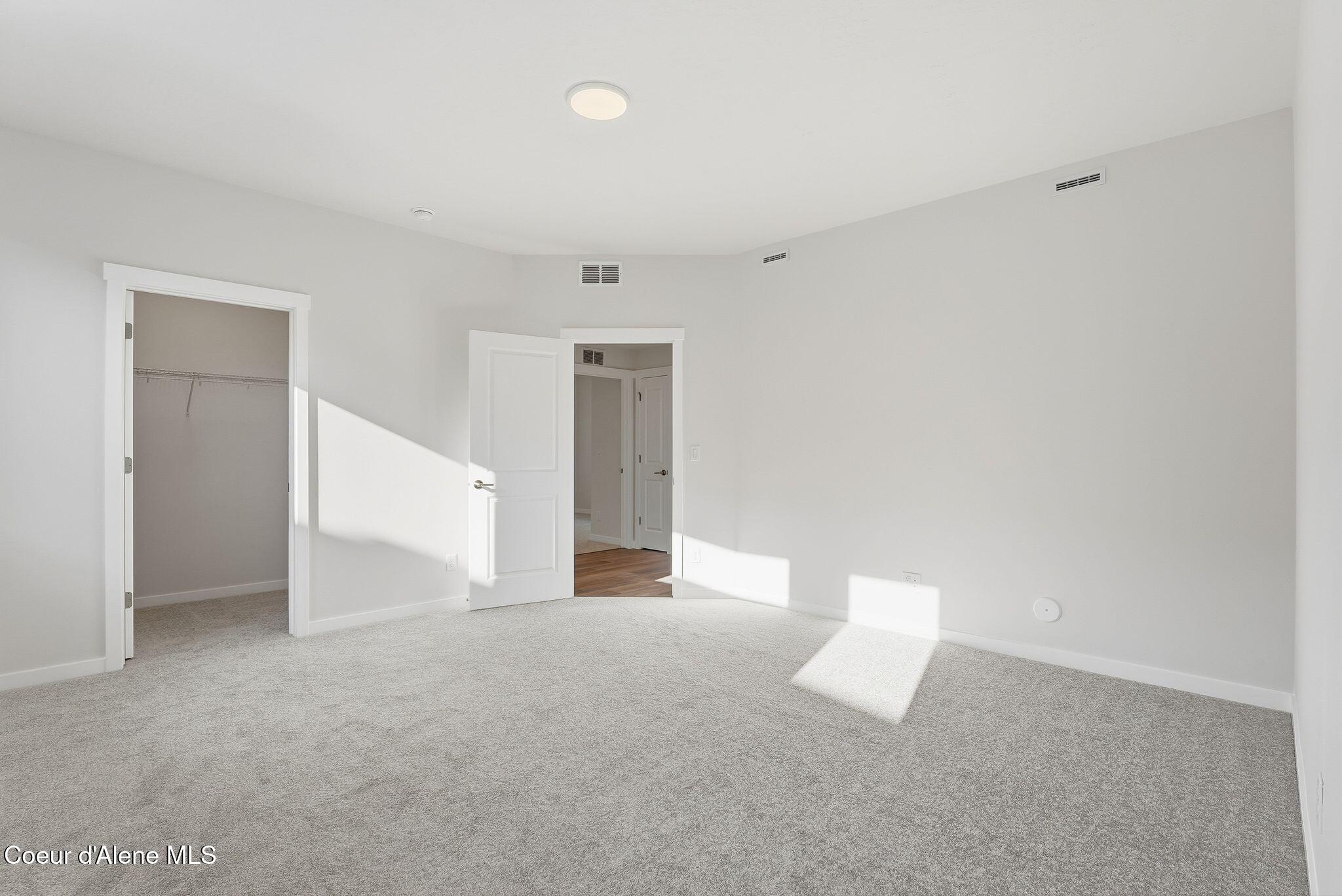 Coeur D'alene, Idaho, 83815, United States, 2 Bedrooms Bedrooms, ,Residential,For Sale,1991054