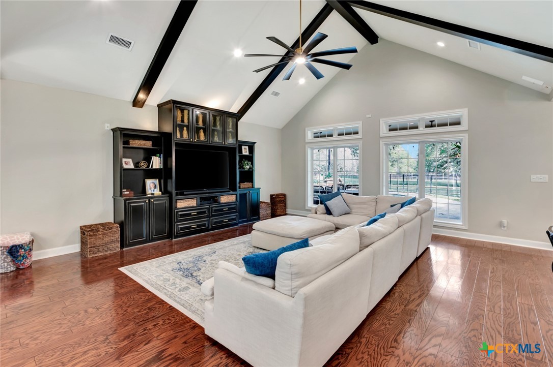 Inez, Texas, 77968, United States, 3 Bedrooms Bedrooms, ,3 BathroomsBathrooms,Residential,For Sale,1760733