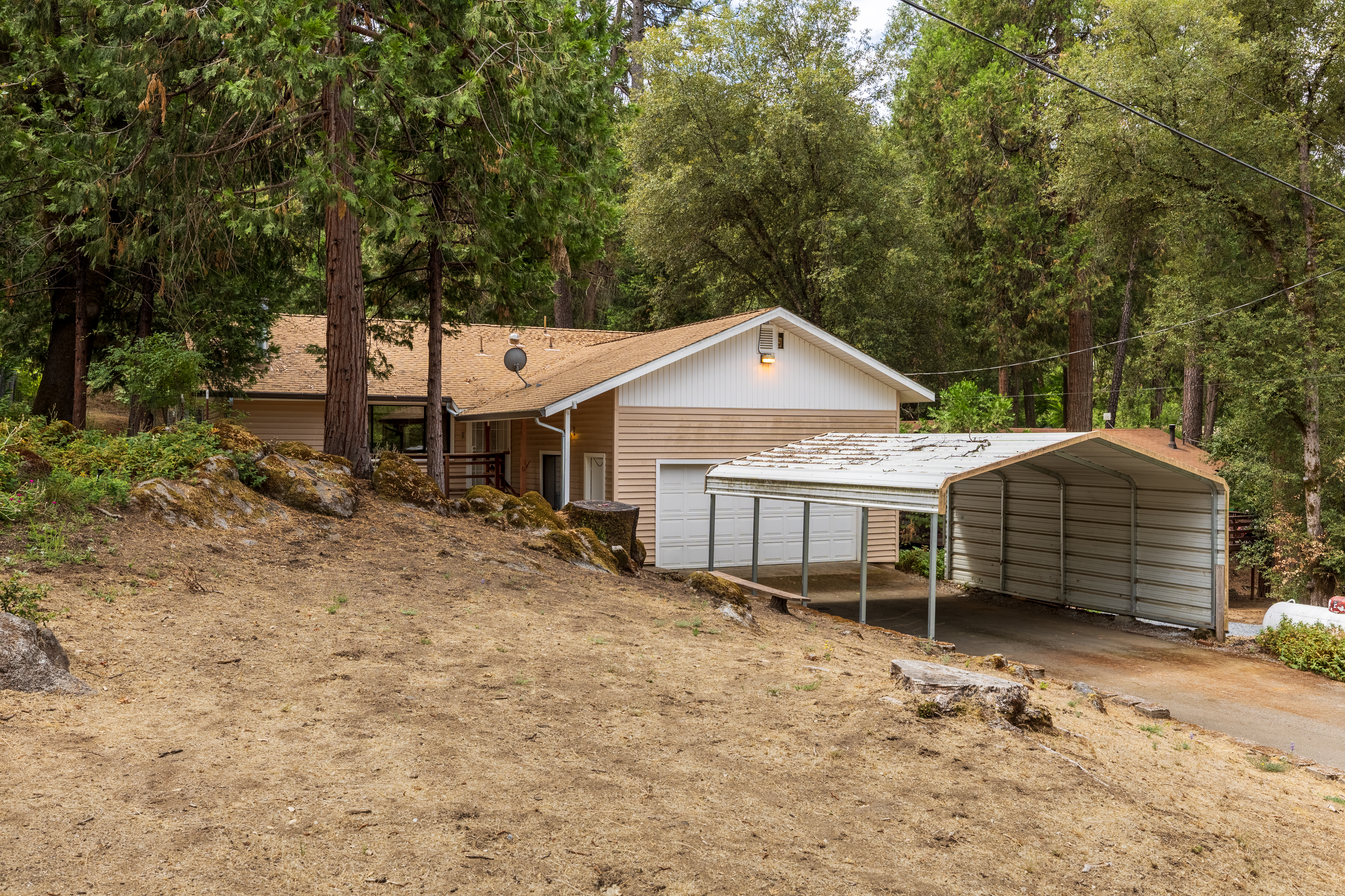 5648 Vacation Boulevard, Somerset, CA 95684 - 物件實景