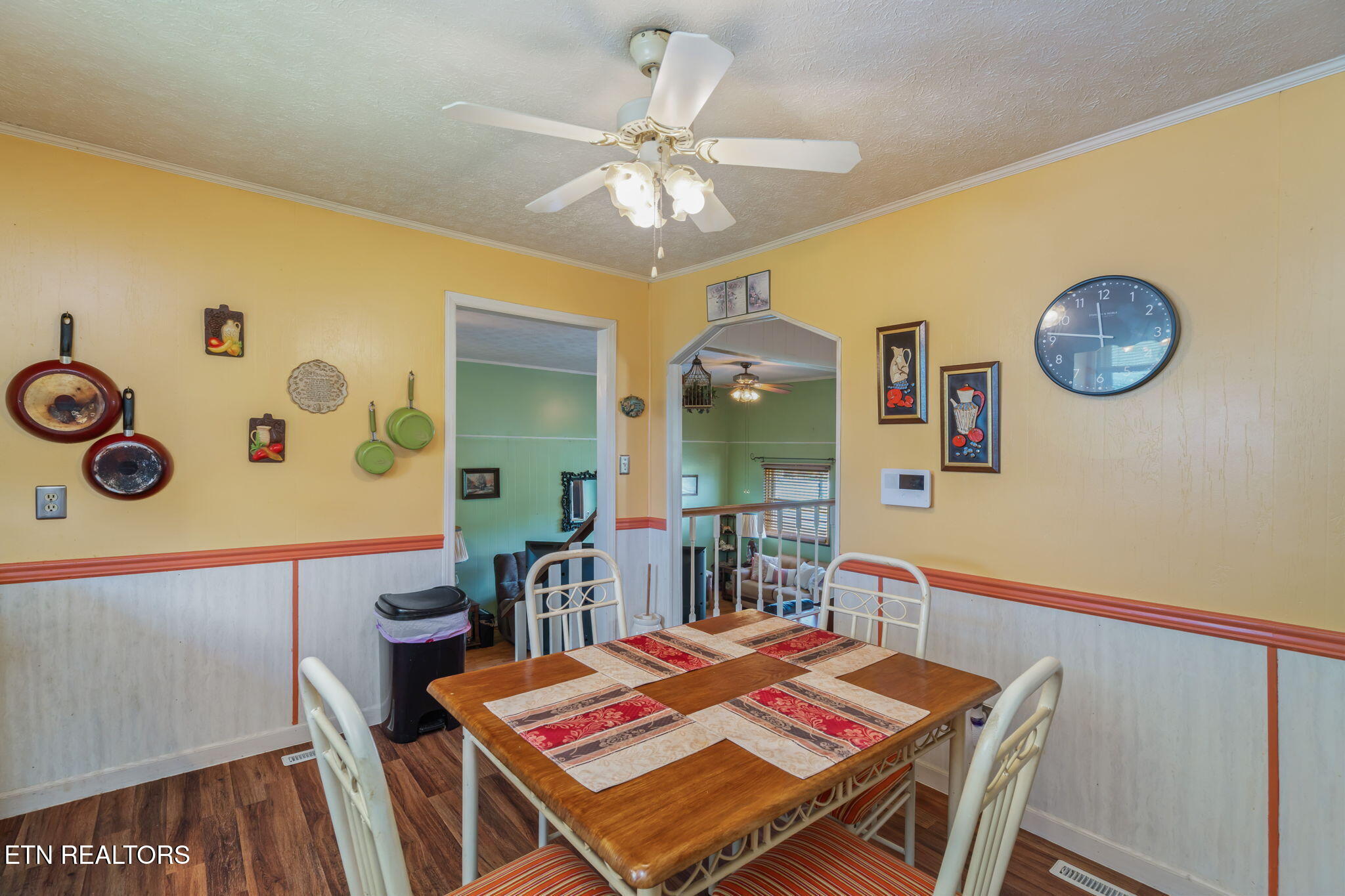 Kingston, Tennessee, 37763, United States, 3 Bedrooms Bedrooms, ,2 BathroomsBathrooms,Residential,For Sale,1891153
