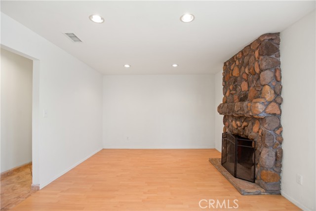 Rialto, California, 92376, United States, 4 Bedrooms Bedrooms, ,2 BathroomsBathrooms,Residential,For Sale,1989917