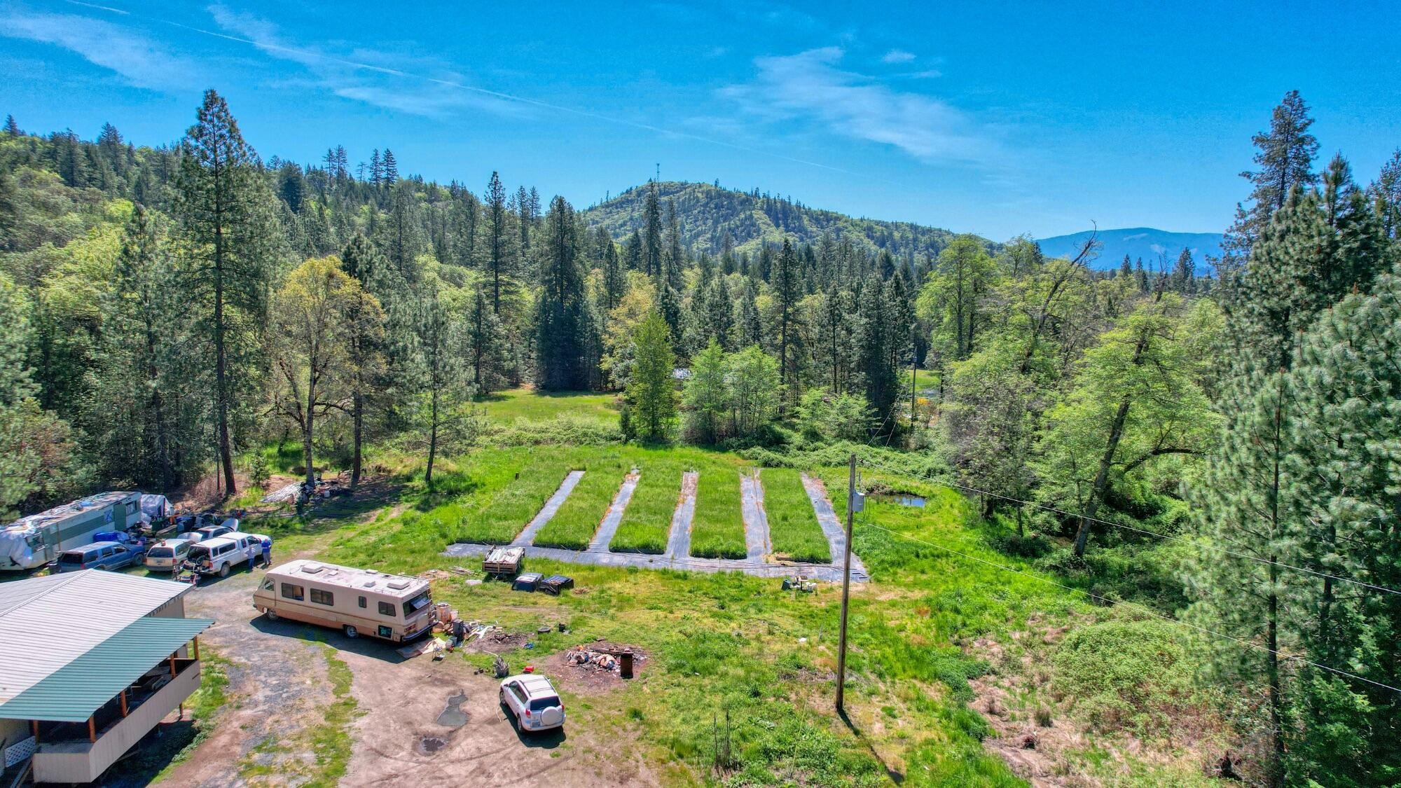 Grants Pass, Oregon, 97526, United States, 3 Bedrooms Bedrooms, ,2 BathroomsBathrooms,Residential,For Sale,1982829