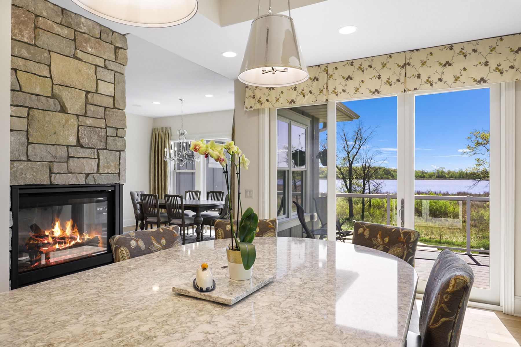  Architectural Luxury with Panoramic Sunset and Lake Views - 物件實景