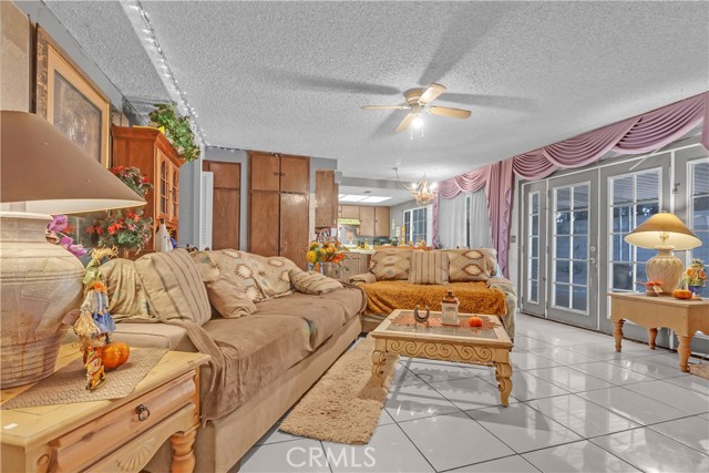 South Gate, California, 90280, United States, 4 Bedrooms Bedrooms, ,3 BathroomsBathrooms,Residential,For Sale,1937337