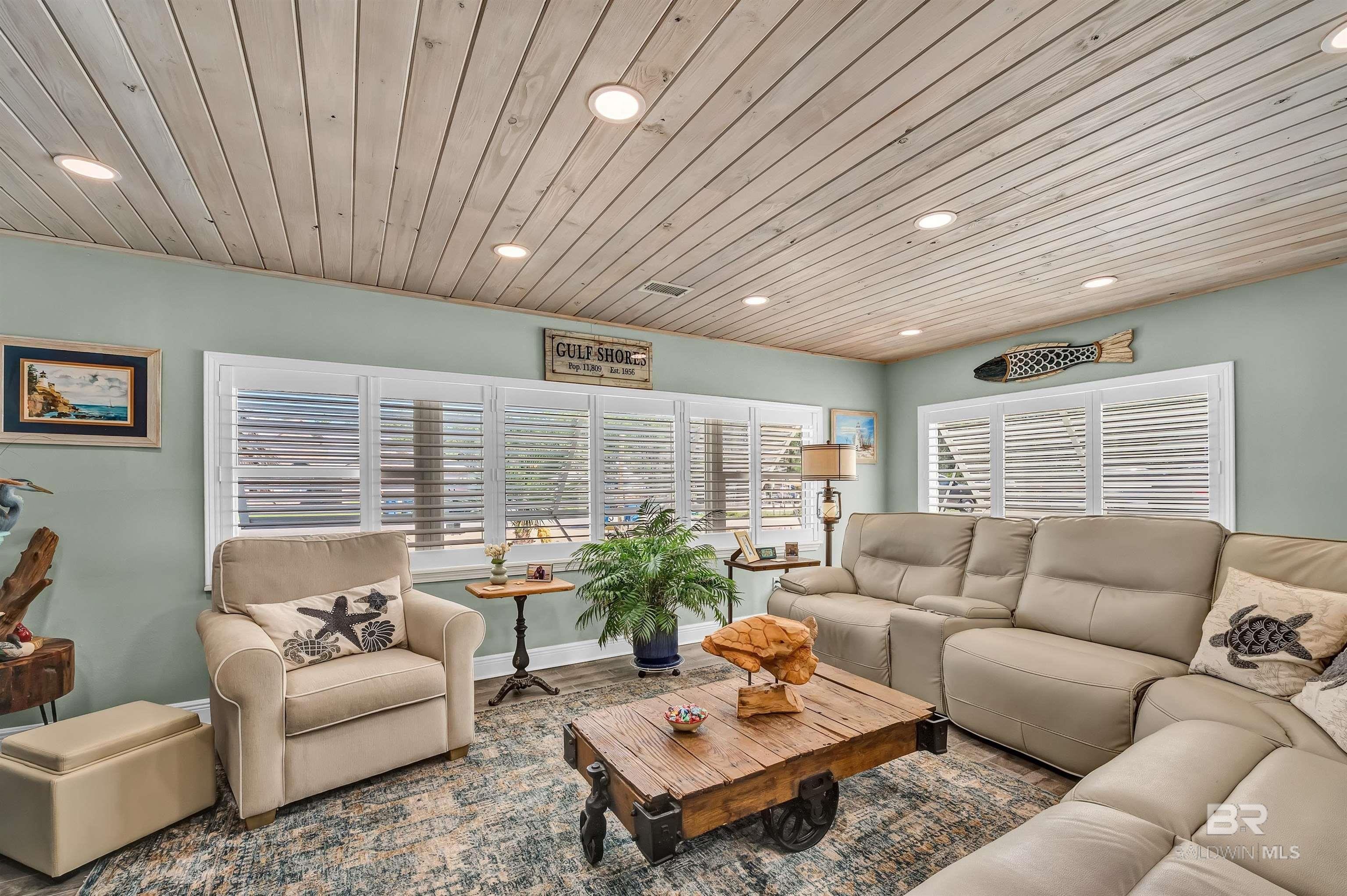 Gulf Shores, Alabama, 36542, United States, 4 Bedrooms Bedrooms, ,3 BathroomsBathrooms,Residential,For Sale,1979178